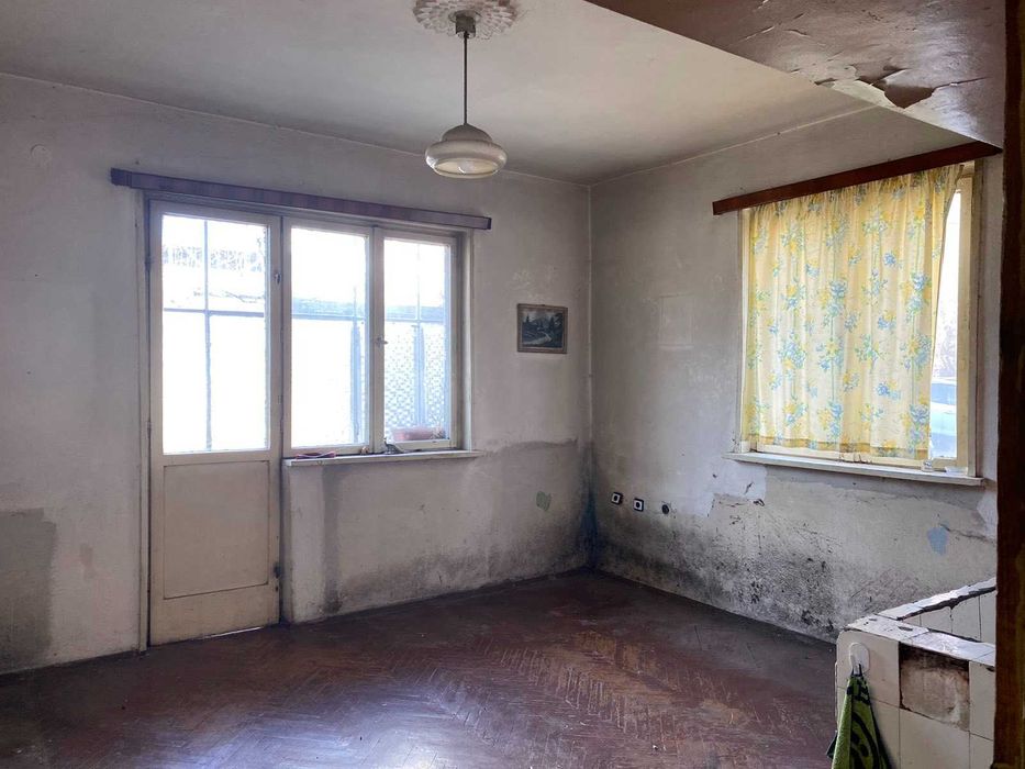 Продава се Тристаен апартамент в Карлово - 100 кв.м за 1173 €/кв.м - Снимка #9