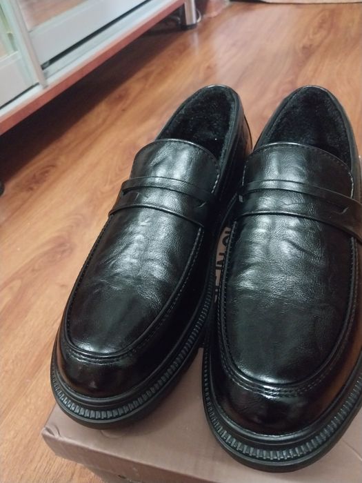 Продам туфли на зиму