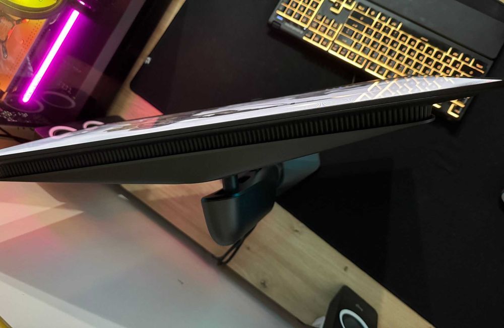 Monitor OLED Alienware