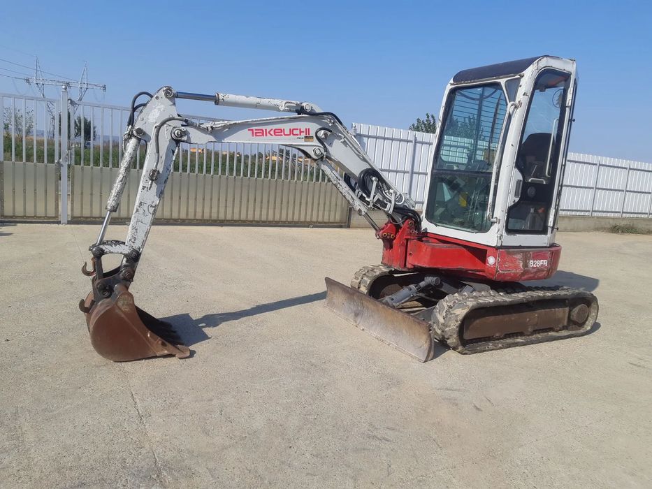 Takeuchi TB28FR