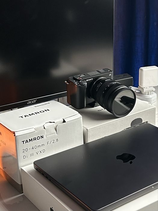 Sony ZV-E1 Tamron 20-40 f2.8