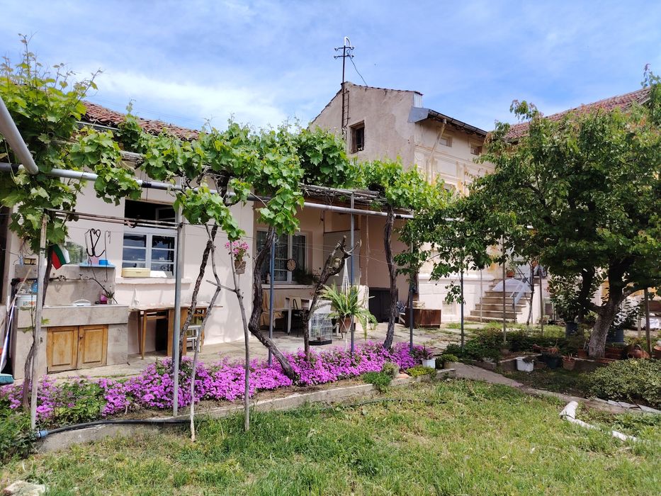 АВТЕНТИЧЕН имот с БИЗНЕС потенциал  с. Дълбоки, Старозагорско/ AUTHENTIC property with BUSINESS potential Dalboki village, Stara Zagora