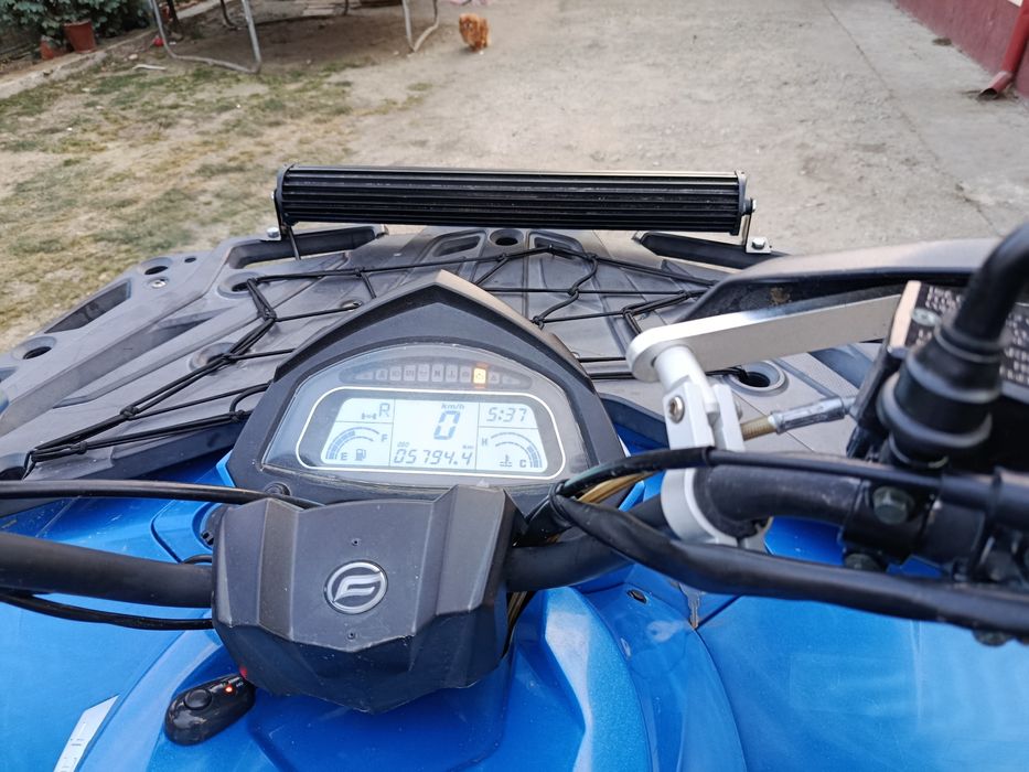 Vând sau schimb can am de 800