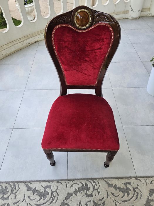 Стулья 8 штук бархотные