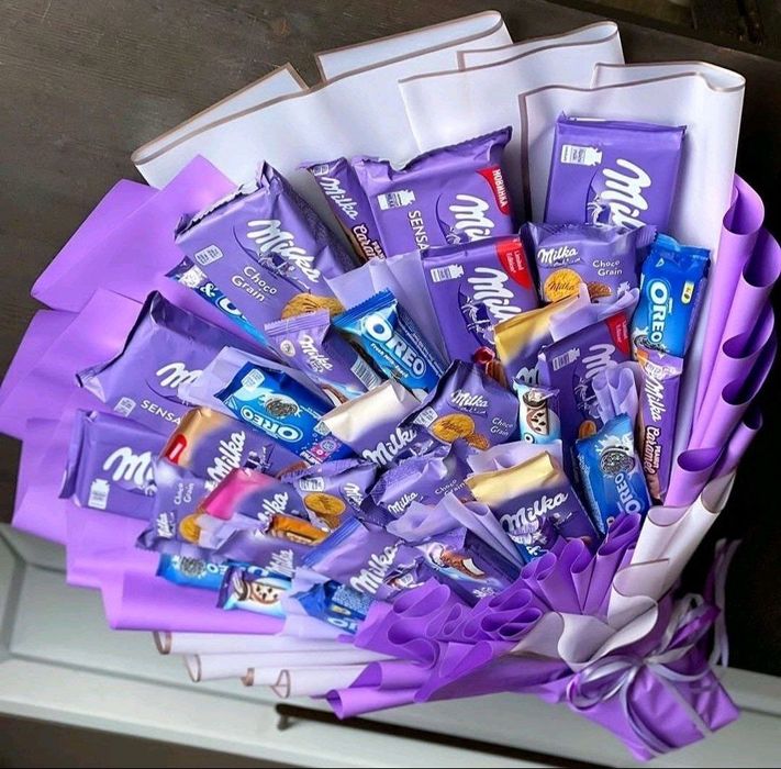 Сладкие букеты из шоколадных конфет.