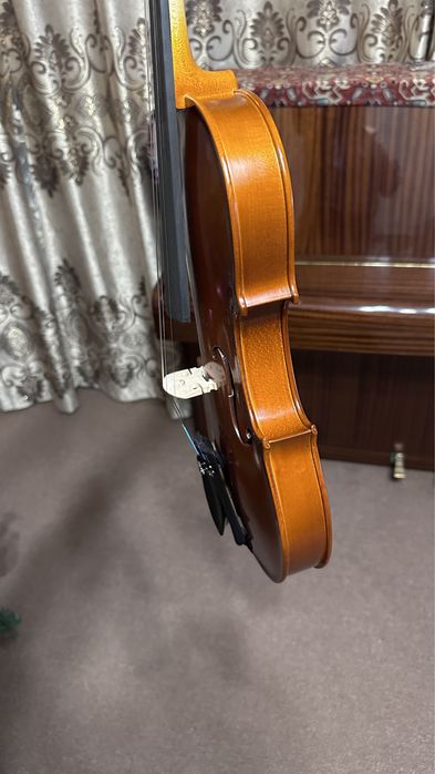 Продам скрипку 4/4 Yamaha срочно!
