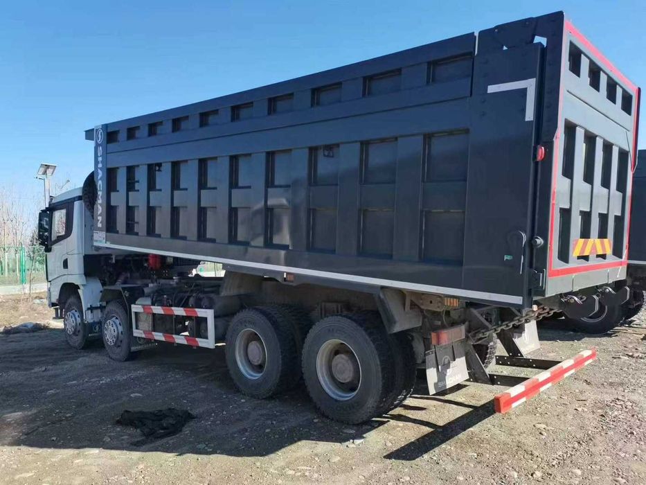 Самосвал X3000 Колесная формула 8X4