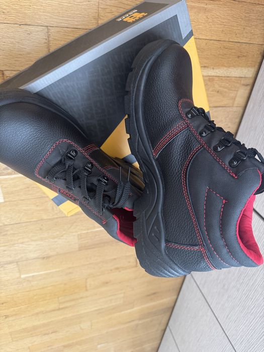 НОВИ кожени мъжки Сейфти обувки