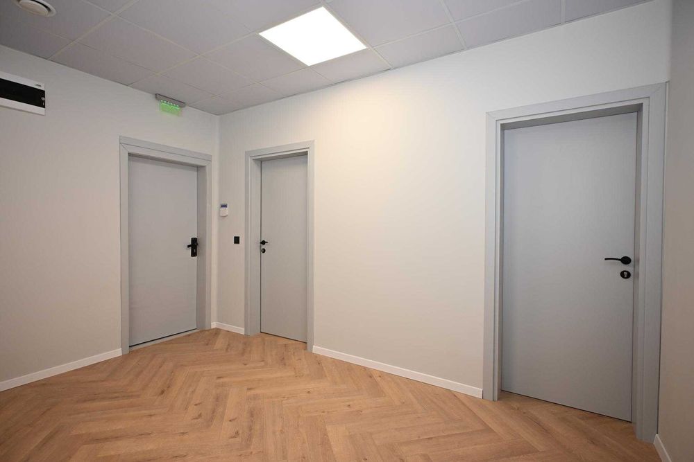 Дава се под наем Офис в Перник, Изток - 86 кв.м за 720 € - Снимка #11