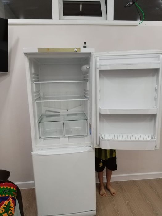 Холодильник Indesit