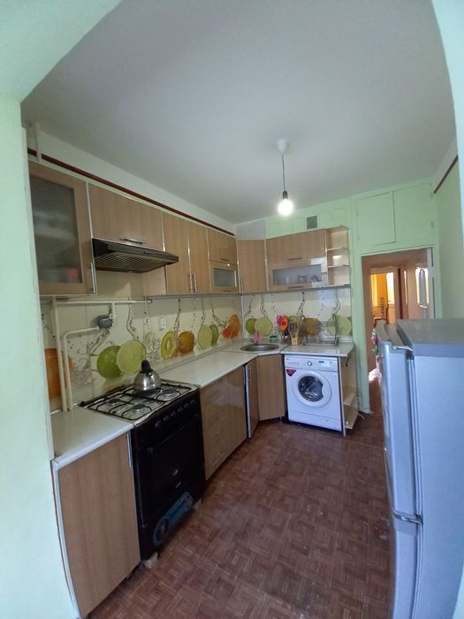 Обмен 9 мкрда 3 хона уйни. Келишган холда  4 хонага