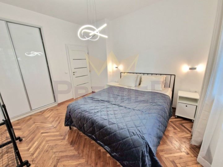 Дава се под наем Четиристаен апартамент в Варна, Център - 100 кв.м за 1000 € - Снимка #5