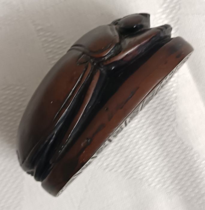 Винтидж Египетски скарабей кафяв мраморен сапунен камък