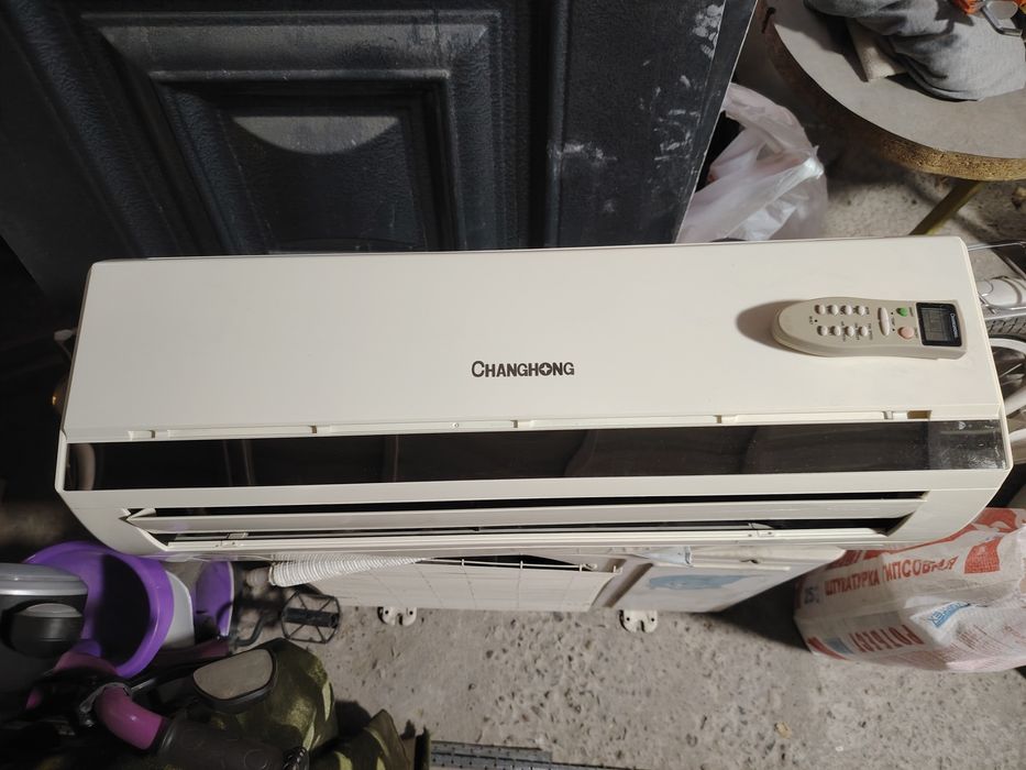 Продаётся кондиционер 9ка в рабочем состоянии