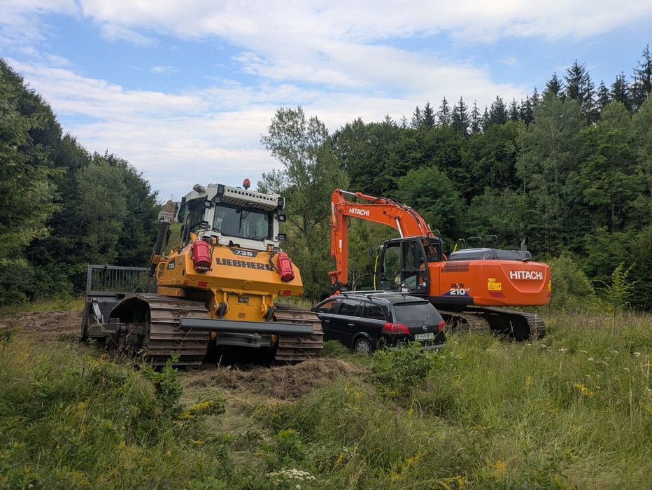 Închiriez excavator mare, buldozer mare, excavator mic, buldoexcavator