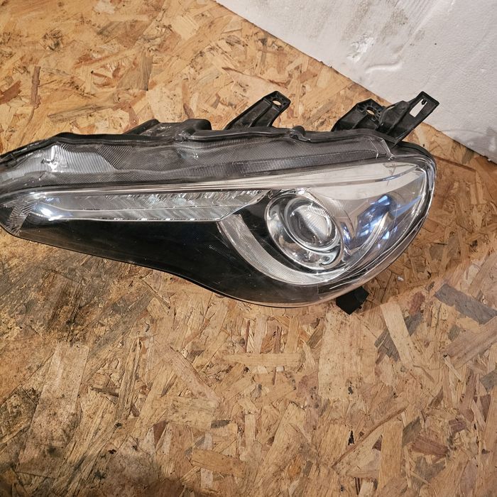 TOYOTA GT 86 Преден ляв фар
