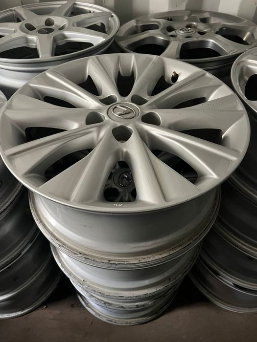 Продам диски R17 Lexus оригинал