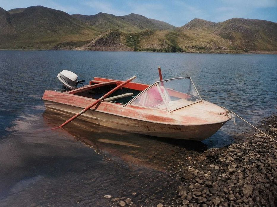 Продаётся         моторная       лодка