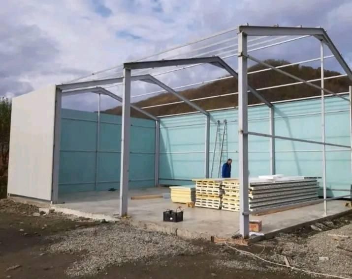 Vând hală metalică 12x25