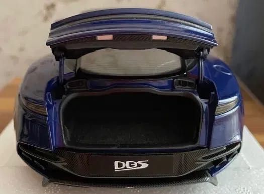 Aston Martin DBS Superleggera AUTOart M1:18 Сапфирено синьо.