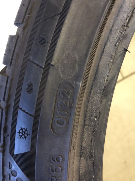 Всесезонна гума 225 40 18 Imperial 1бр