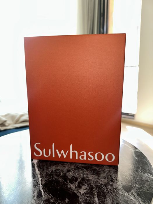Комплект корейска козметика на Sulwhasoo Essential Revitalizing Set.