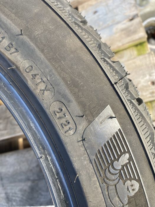 245/45/18 Мишелин Зимни