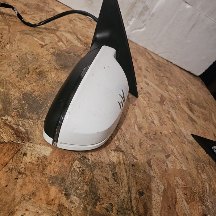 Огледало ляво за ауди а4 б8