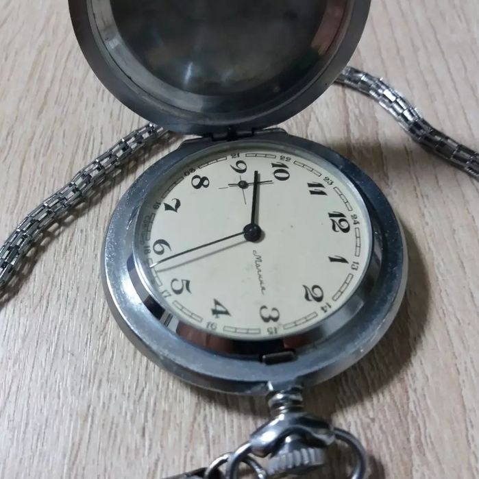 Часы карманные Молния (СССР, советские).