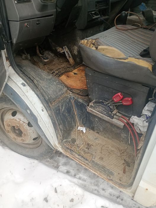 Vând sau schimb iveco