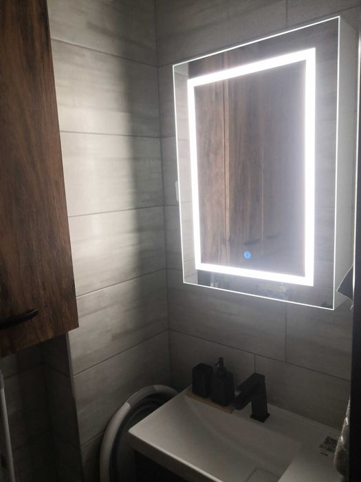 Лед огледало с шкаф за баня и тоалетна 70/13/50 с 3 цвята LED осв.
