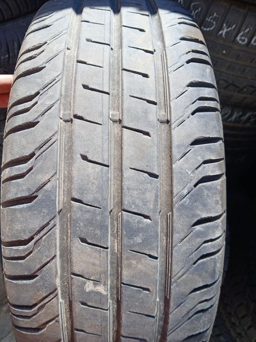 225 55 17  С  за бус Продават се 4 броя