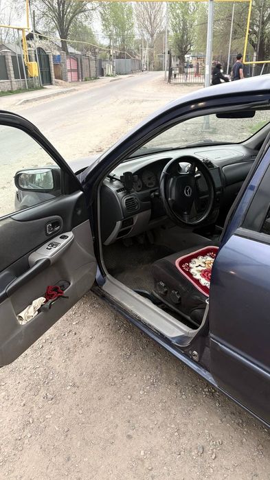 Продам мазда 323