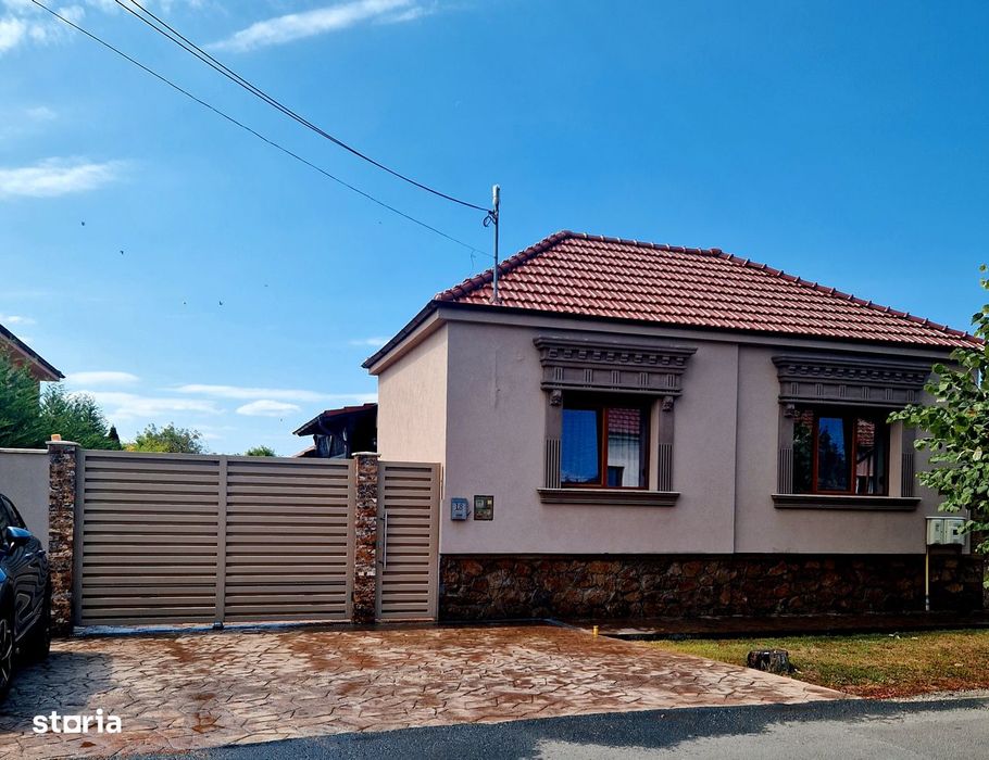 Casa deosebita la sol - Aradul Nou