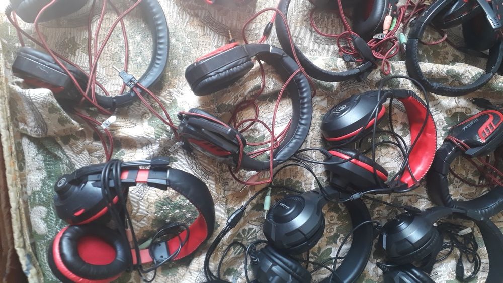 Геймърски  слушалки 28бр неработещи