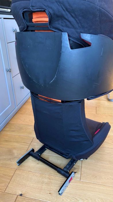 Vând scaun auto CYBEX Silver Solution X-Fix ISOFIX – extrem de sigur, confortabil și practic