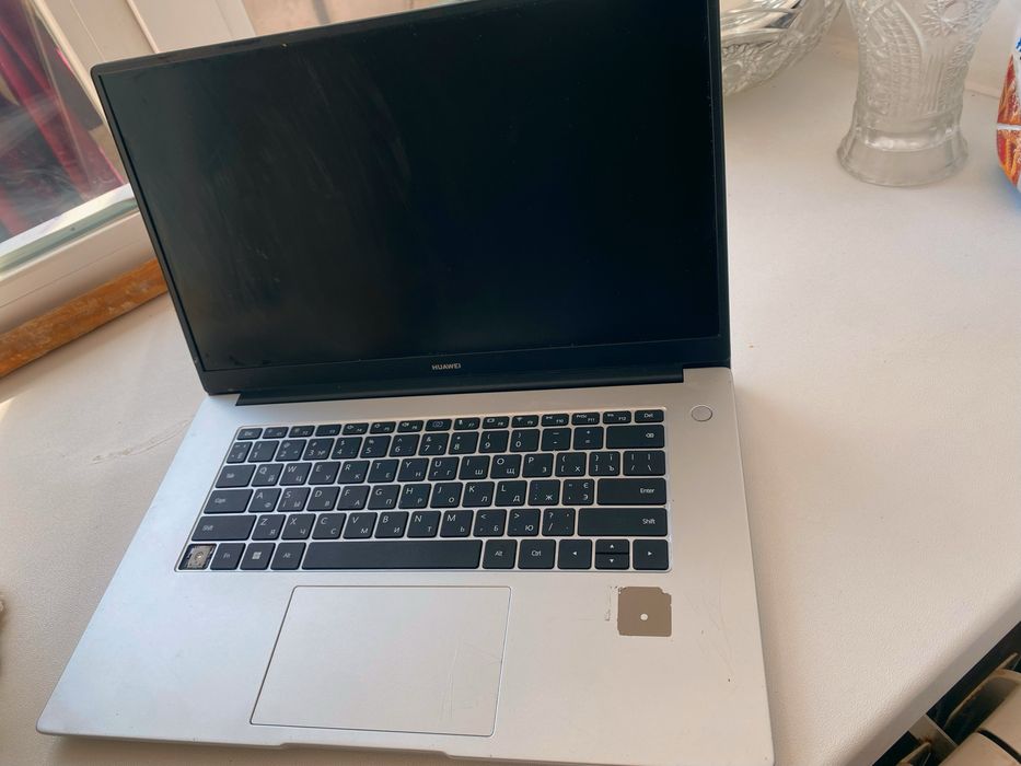 Ноутбук HUAWEI сост идеал