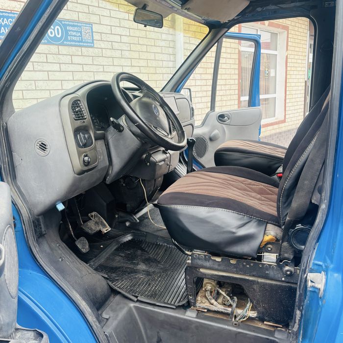 Форд транзит 2002 г 2,4 дизил