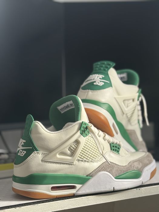 Nike Jordan 4 Pine Green