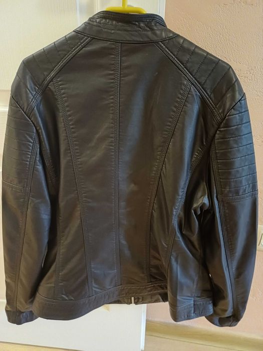 Ново кожено яке от изкуствена кожа