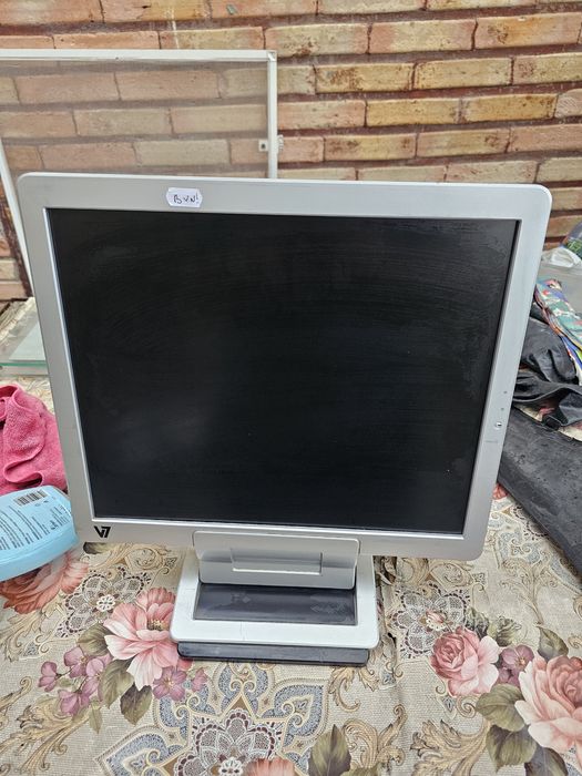 MONITOARE LCD 17" și 19" – Samsung / Hanns-G / BenQ / V7 – FUNCȚIONALE
