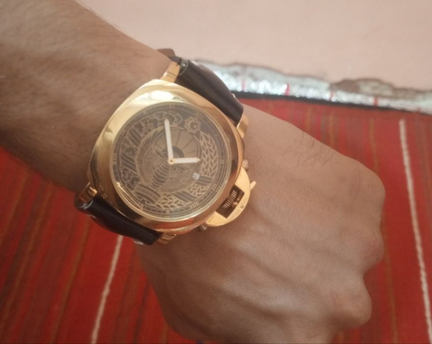 Soat ideal holatda yangi