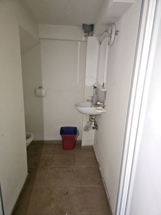 Vand depozit ,spațiu comercial DN3 întrarea in Afumați