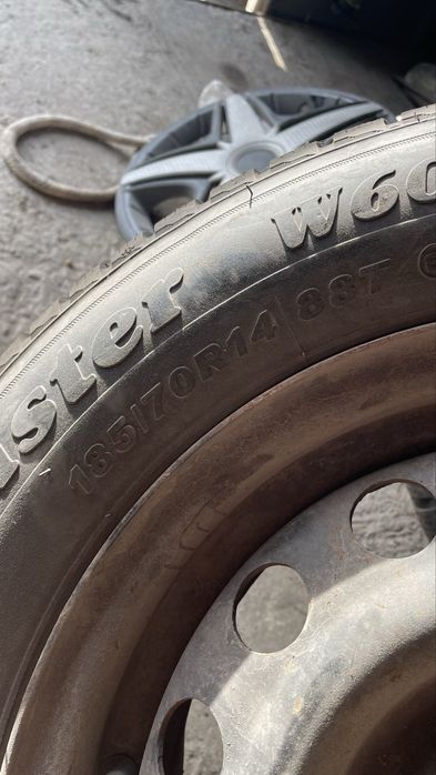 В продаже резина с дисками комплект