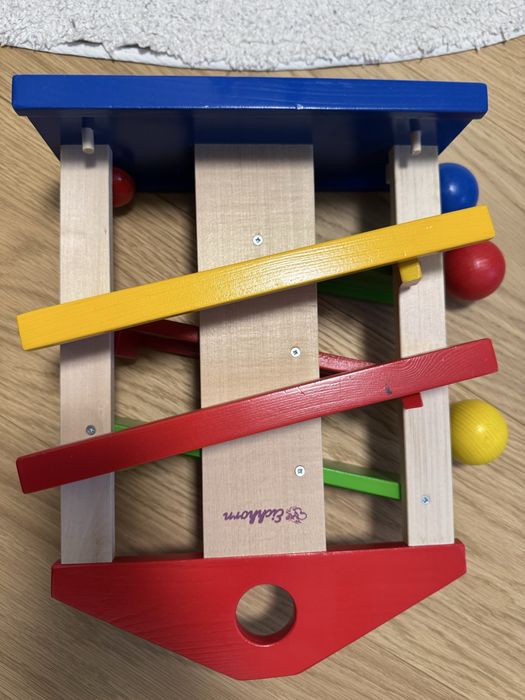 Дървен комплект Eichhorn - Къщичка, с 3 топчета