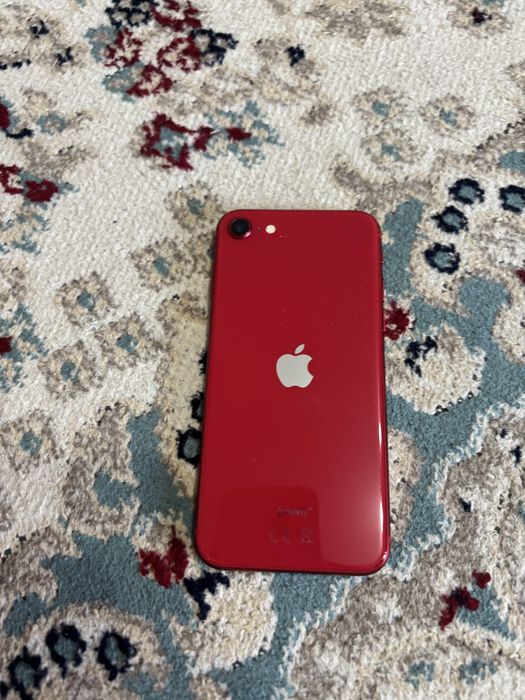 Продам iPhone SE