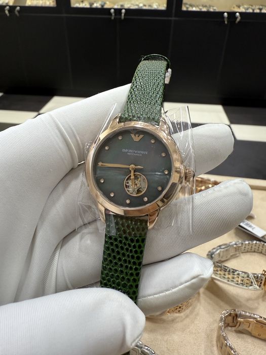 Новогднии Скидки Emporio Armani