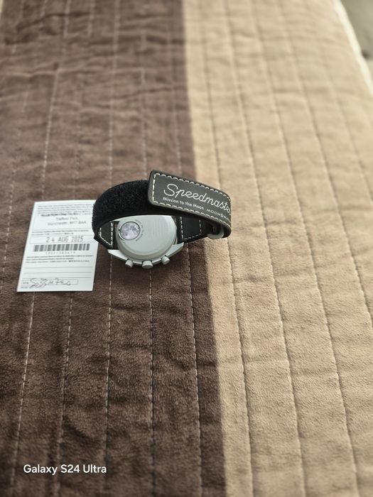 Swatch x Omega Bioceramic Moonswatch Mission to Earthphase