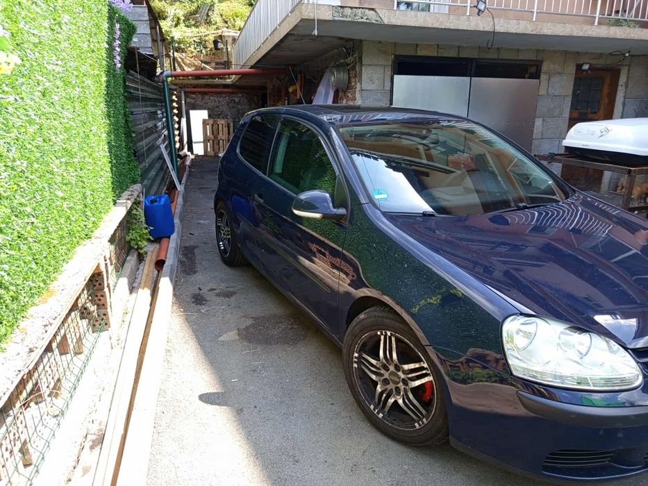 Продавам golf 5 1.4 75кс.