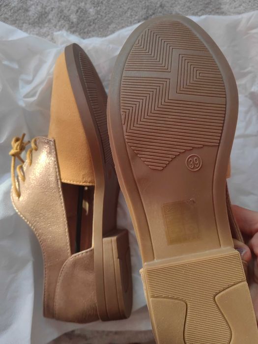 Дамски обувки 39 номер